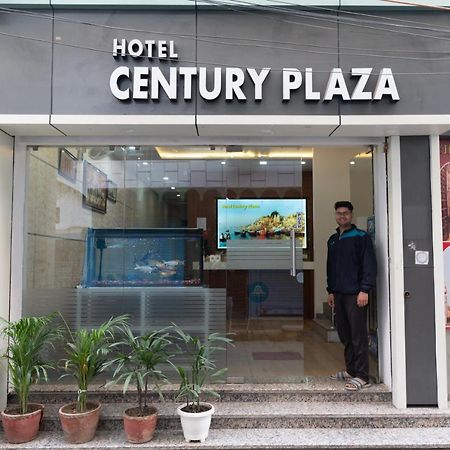 The Century Plaza Hotel Váránaszi Kültér fotó
